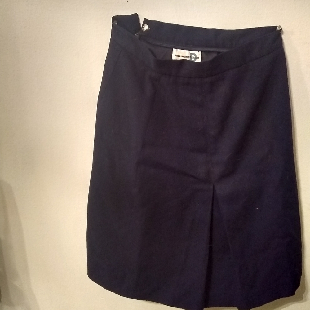 Skirt - Picture 2 of 3